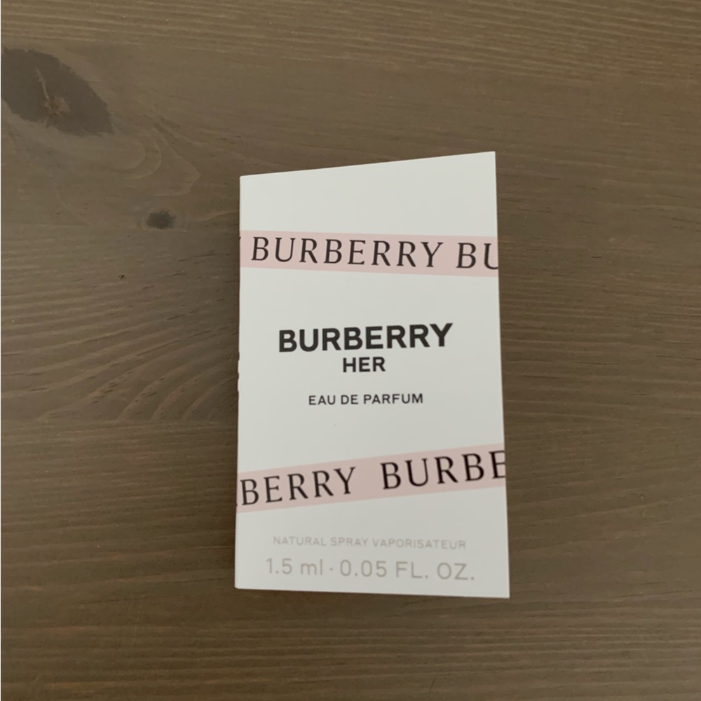Burberry HER sample 🍓